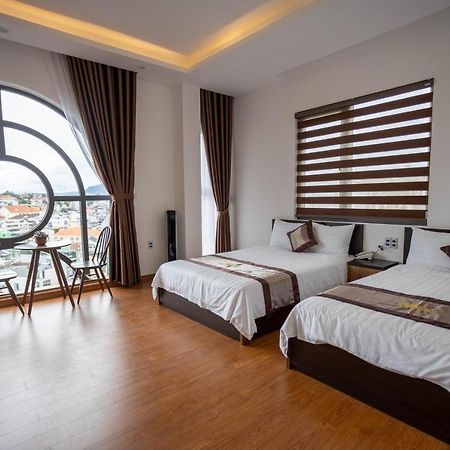 Hotel Khach San Y Lan 2 Da Lat Zewnętrze zdjęcie